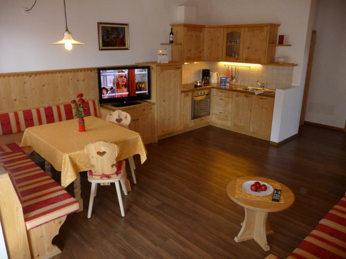 Ferienwohnungen Obermoarhof Lagundo Exteriör bild