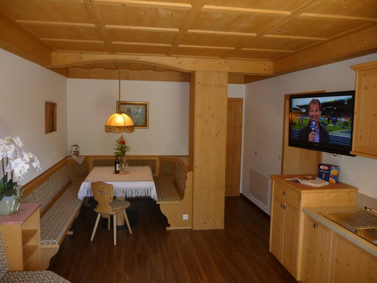 Ferienwohnungen Obermoarhof Lagundo Exteriör bild