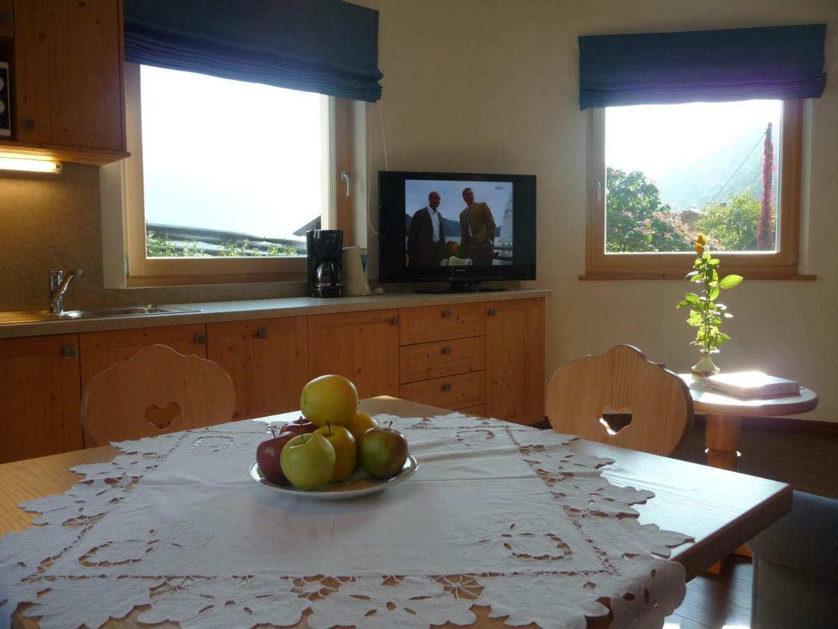 Ferienwohnungen Obermoarhof Lagundo Exteriör bild