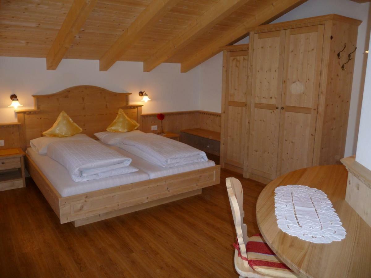 Ferienwohnungen Obermoarhof Lagundo Exteriör bild